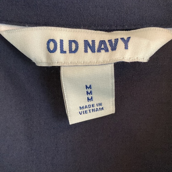 Old Navy Women’s Button Up Shirt - Picture 4 of 4